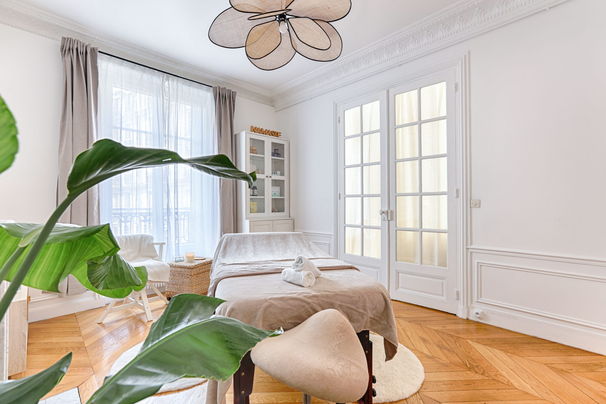 Soin facialiste et massage du visage naturel à Paris 15